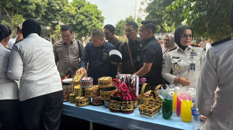 Produk Karya Warga Binaan Lapas Kelas I Bandar Lampung Tuai Apresiasi