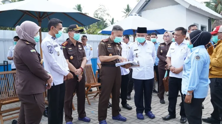 Kajati Lampung Tinjau Program MBG di Tanggamus