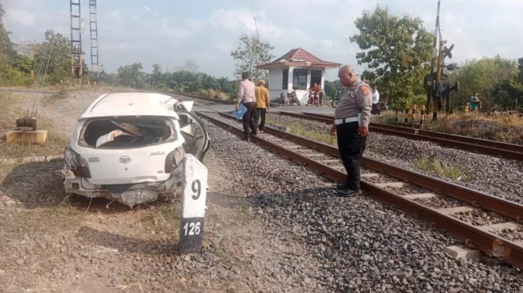 Polisi Olah TKP Kecelakaan Maut KA Babaranjang di Lampung Utara