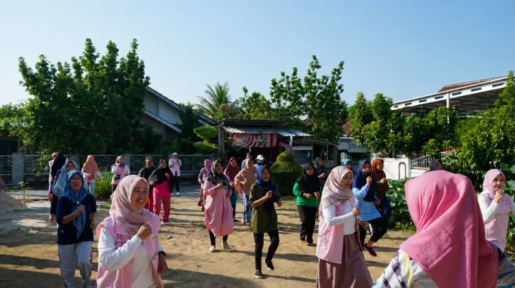 Srikandi PLN UID Lampung Ajak Warga Hidup Sehat lewat Program Jumat Berdampak