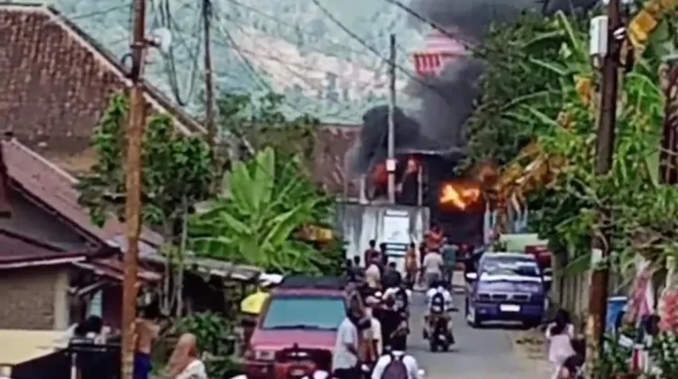 BTS Telkomsel di Kecamatan Gisting Terbakar, Jaringan Terdampak