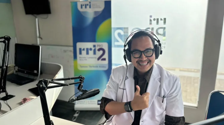 Senyum Sehat Tingkatkan Percaya Diri dengan Perawatan Gigi Rutin