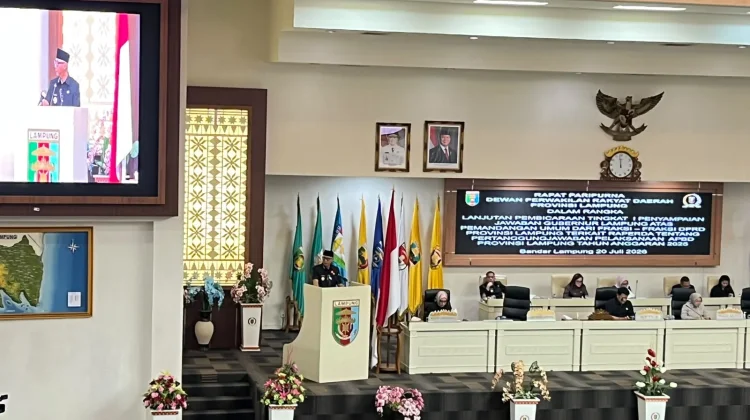 Gubernur Lampung Sampaikan Jawaban atas Pandangan Fraksi DPRD