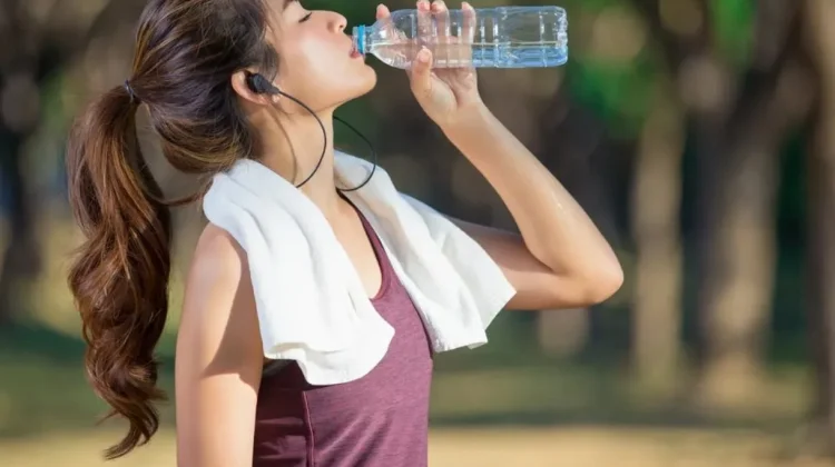 Tips dan manfaat  Minum Air Putih Dingin  setelah Olahraga