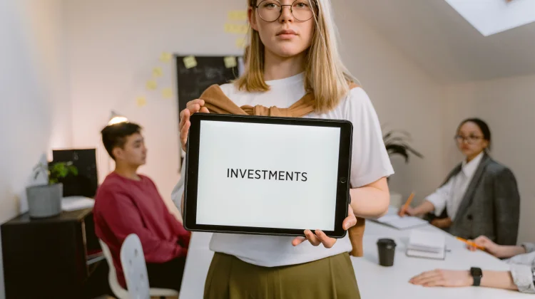 Fenomena Finfluencer: Anak Muda Harus Waspada Pilih Investasi