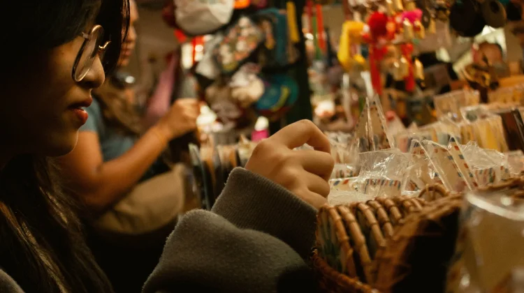 Fenomena Mindful Consuming: Gaya Belanja Bijak Anak Muda Urban