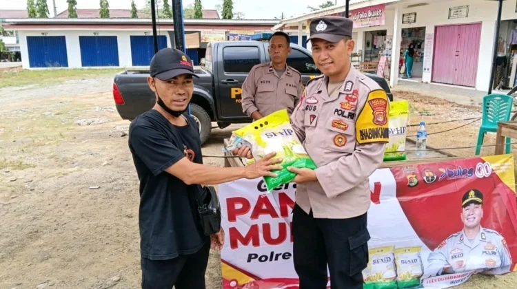 Polres Mesuji Jual Beras Murah Tekan Inflasi