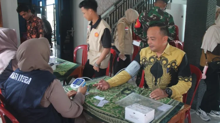 Warga Gadingrejo Diedukasi Cegah Hipertensi Melalui Pemanfaatan Herbal Lokal