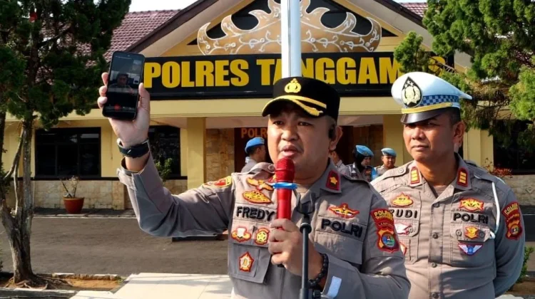 Wakapolres Tanggamus Sosialisasikan Aplikasi Andorid Siger Lampung Presisi