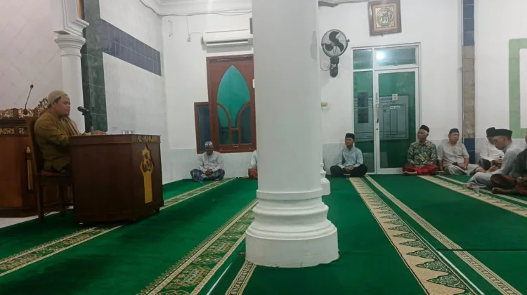 Kajian Subuh Masjid Al-Muhajirin Bahas Keutamaan Sholat Berjamaah
