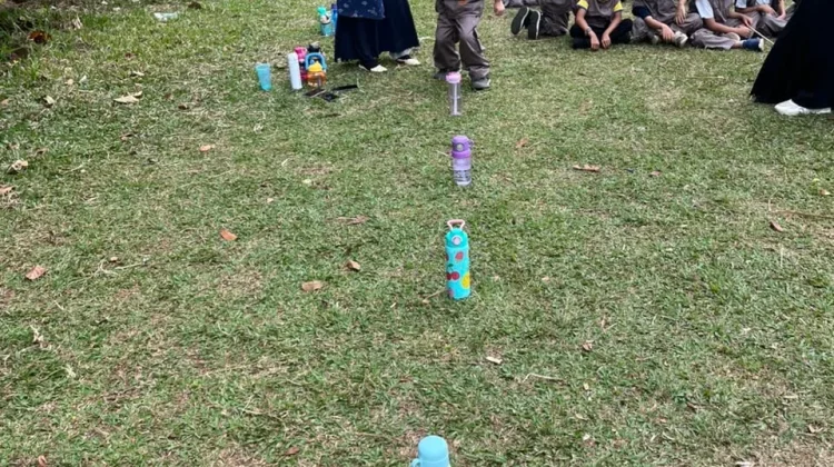 5 Kebiasaan Orang Tua yang tanpa Disadari Bisa Menghambat Percaya Diri Anak
