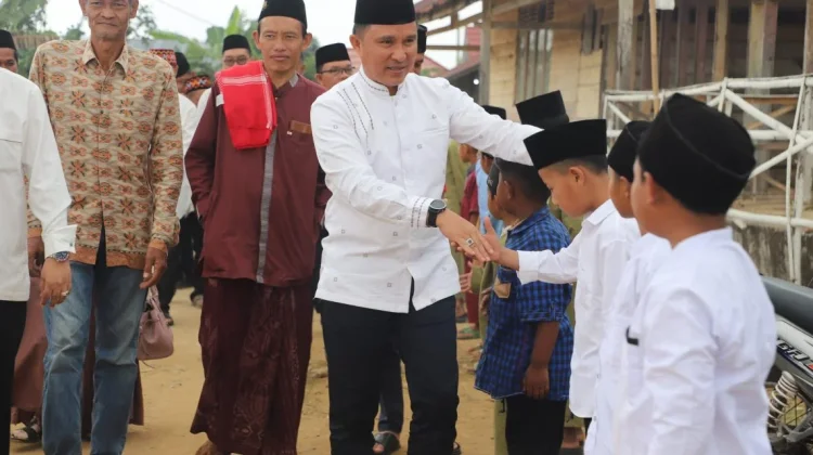 Lama Dinanti, Jaringan Listrik di Sukamakmur Belalau Akhirnya Diresmikan