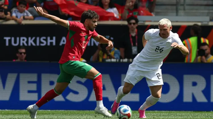 Roma Incar Ezzalzouli, Harga €60 Juta Jadi Hambatan