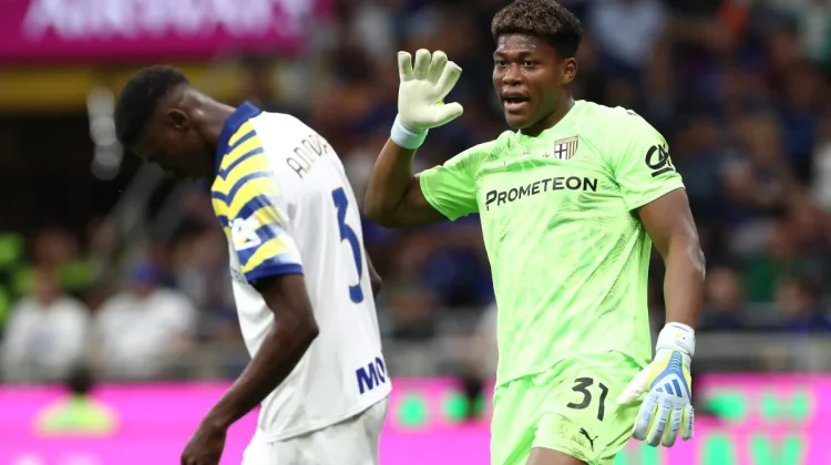 PSG Incar Kiper Jepang Zion Suzuki dari Parma