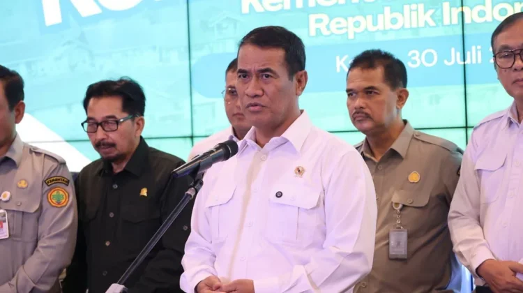 Bela Prabowo, Mentan Jelaskan Cara Mafia Merampok