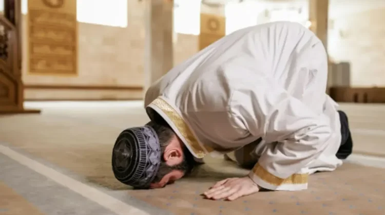 Doa Setelah Tasyahud Akhir Sebelum Salam Sesuai Hadis Rasulullah