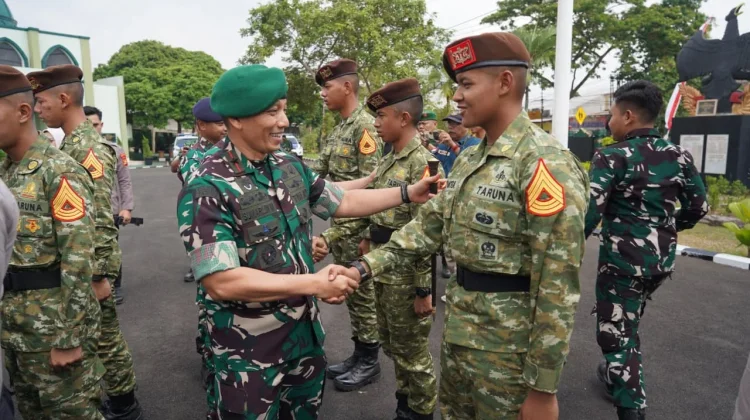 Danrem 043/Gatam Bekali Taruna Akademi TNI dan Akpol Pengabdian di Sekolah Rakyat