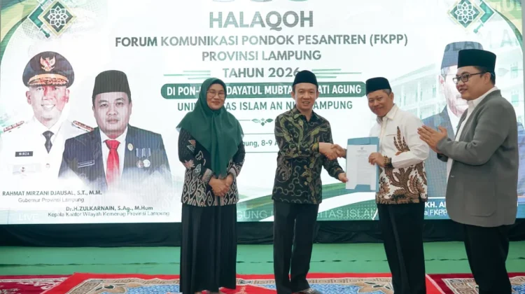 Pemprov Lampung Perkuat Peran Pesantren Hadapi Era Digital dan AI