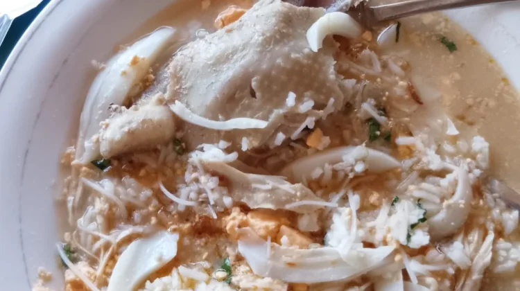 Soto Banjar: Kelezatan Kuah Gurih Aromatik yang Menggugah Selera