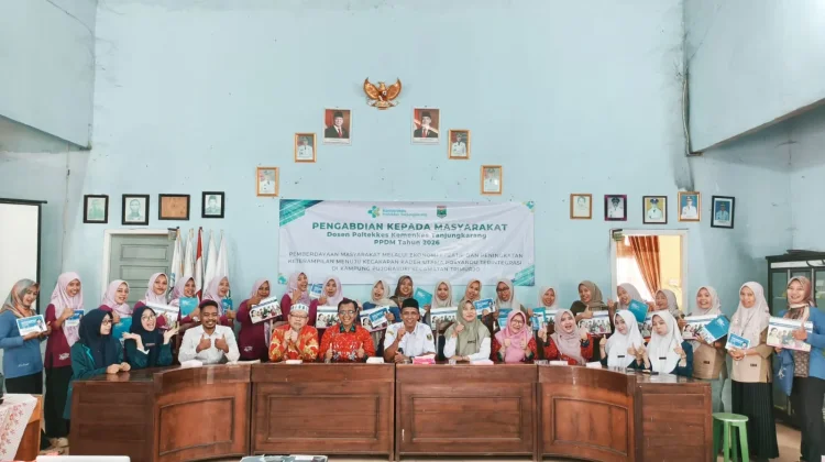 Poltekkes Tanjungkarang Perkuat Kader Posyandu Pujobasuki