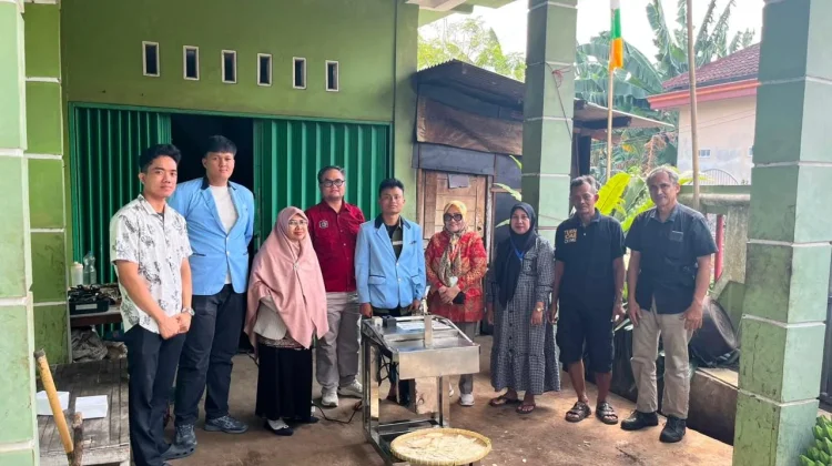 Tim UBL Kembangkan Mesin Pengiris untuk Tingkatkan Produksi Keripik Pisang