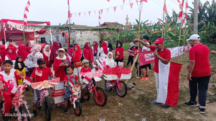 Semarak HUT RI, RT 007 Sukarame Gelar Jalan Sehat dan Sepeda Hias