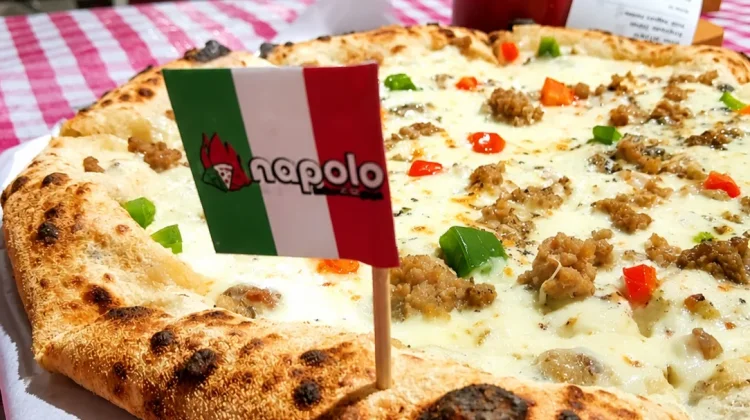 Rekomendasi Pizza Kaki Lima Bergaya Neapolitan di Bandar Lampung