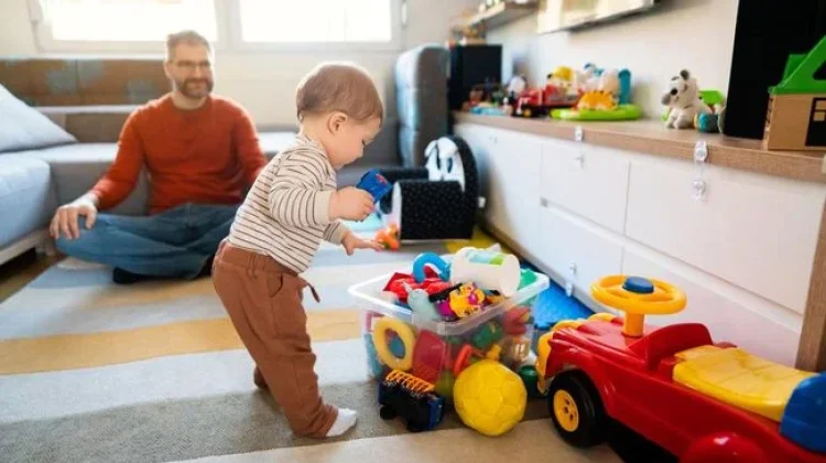 Cara Buat Anak Mau Bereskan Mainan tanpa Paksaan, Tak Perlu Teriak