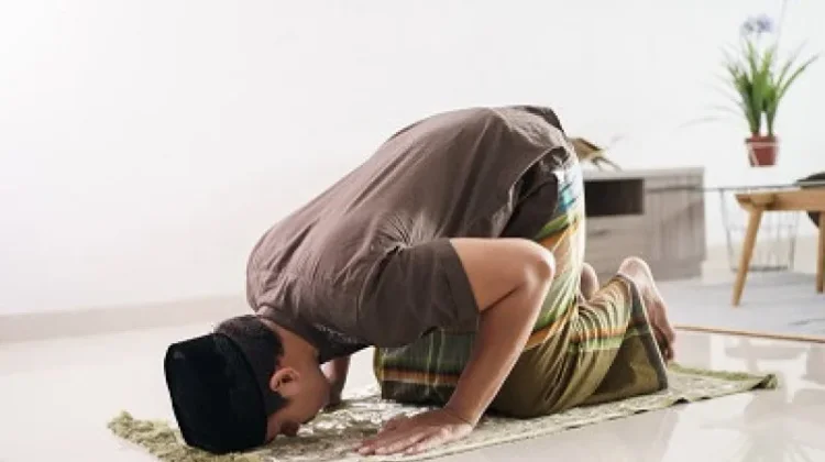 Manfaat Sujud dalam Salat bagi Tubuh Berdasarkan Penelitian