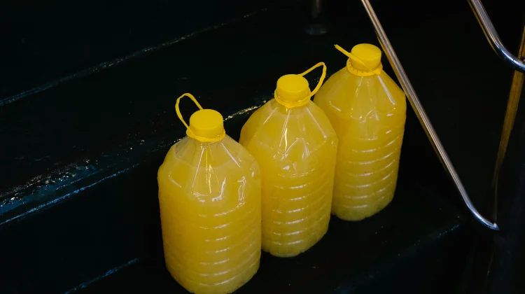 Tren Biofuel Minyak Jelantah: Warga Lampung Olah Limbah Dapur Jadi Bahan Bakar