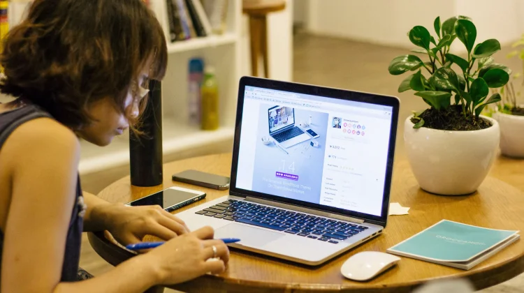 Fenomena Digital Nomad Domestik: Lampung Jadi Destinasi Kerja Jarak Jauh