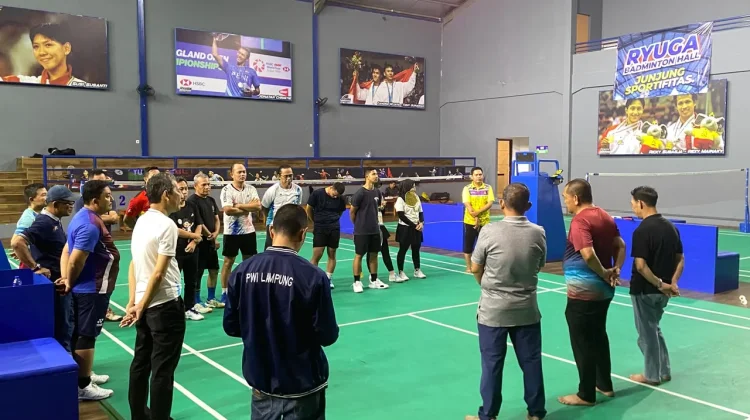 Badminton PWI Lampung Bidik Emas Porwanas 2027
