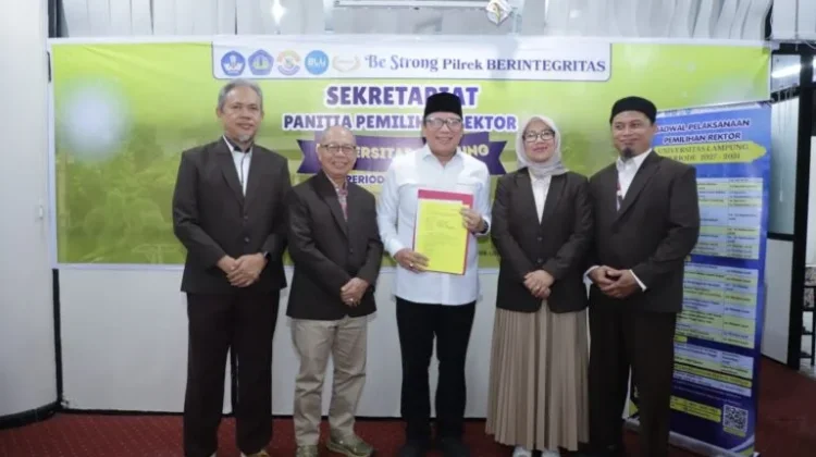 Dua Pendaftar Resmi Serahkan Berkas Bakal Calon Rektor Unila