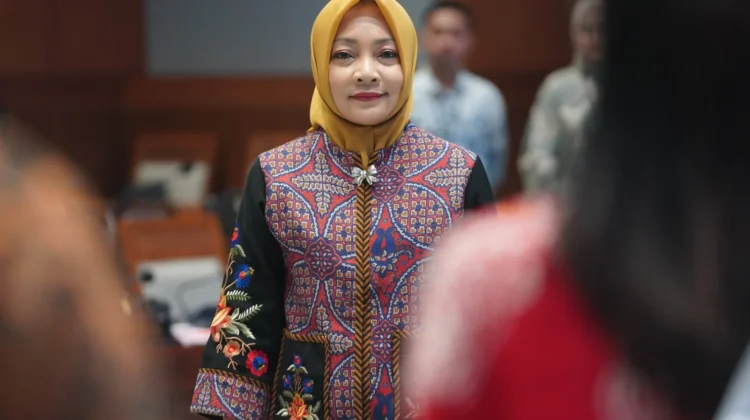 Nessy Apresiasi Perjuangan Relawan Padamkan Karhutla Taman Nasional Way Kambas