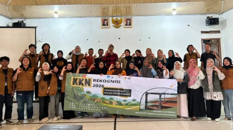 Petani Kakao Antisipasi Hujan dengan Solar Dryer