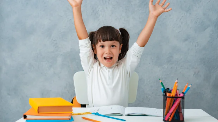 Semangat Belajar Anak Naik Turun? Coba Bangun Kebiasaan Sederhana Ini