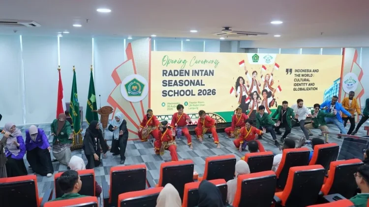 Mahasiswa Internasional Belajar Budaya Lampung di RISS 2026