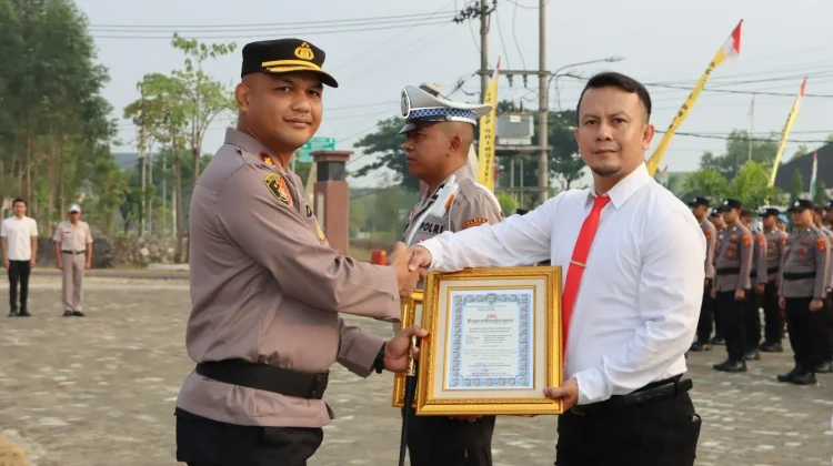 Berawal dari Atur Lalu Lintas, Polisi Pringsewu Temukan 43 Paket Tembakau Sintetis