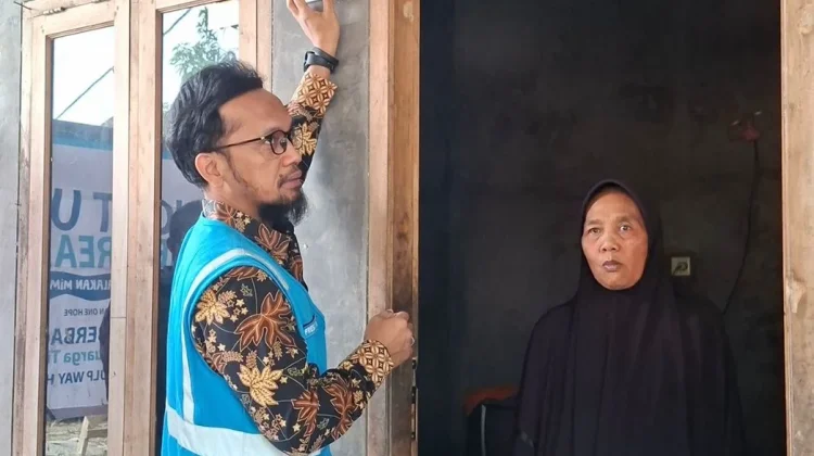 Hari Pelanggan Nasional, Light Up the Dream PLN Hadirkan Listrik Gratis