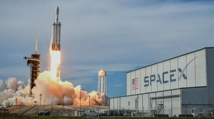 SpaceX Bangun Fasilitas Peluncuran Terbesar Senilai Rp1.600 Triliun