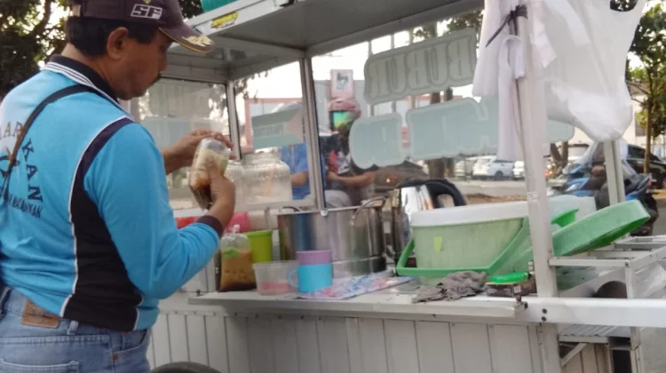 Peluang Bisnis Bubur Sumsum, Camilan Lembut Penuh Cita Rasa yang Tak Pernah Padam