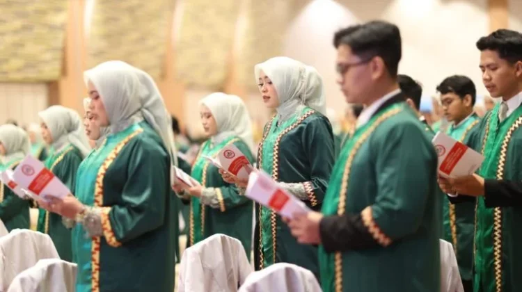 Sebanyak 102 Dokter Baru FK Unila Resmi Ucapkan Sumpah Profesi