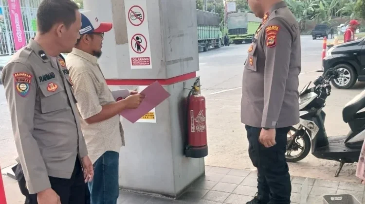 Polsek Penengahan Sosialisasi Pencegahan Karhutla kepada Warga