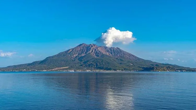Sejarah Anak Gunung Krakatau, Lahir dari Reruntuhan Letusan Dahsyat 1883
