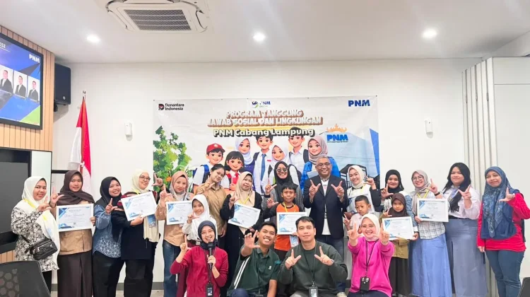 PNM Lampung Salurkan Beasiswa bagi Puluhan Anak Nasabah Binaan