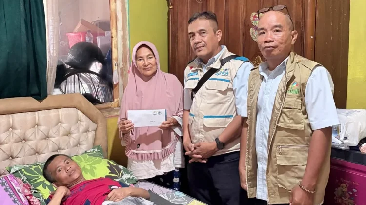 YBM PLN UP3 Tanjung Karang Salurkan Bantuan Pengobatan bagi Warga Sukadana Ham