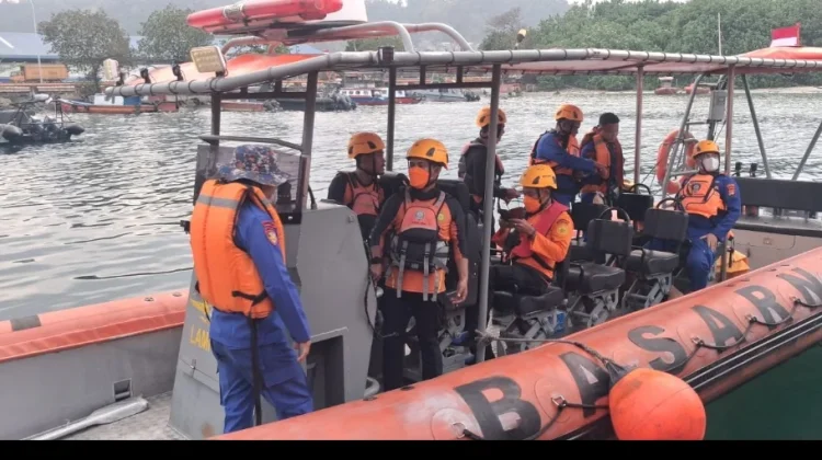 Basarnas Lampung Kerahkan Dua RIB Cari Jurnalis Hilang Kontak di Selat Sunda