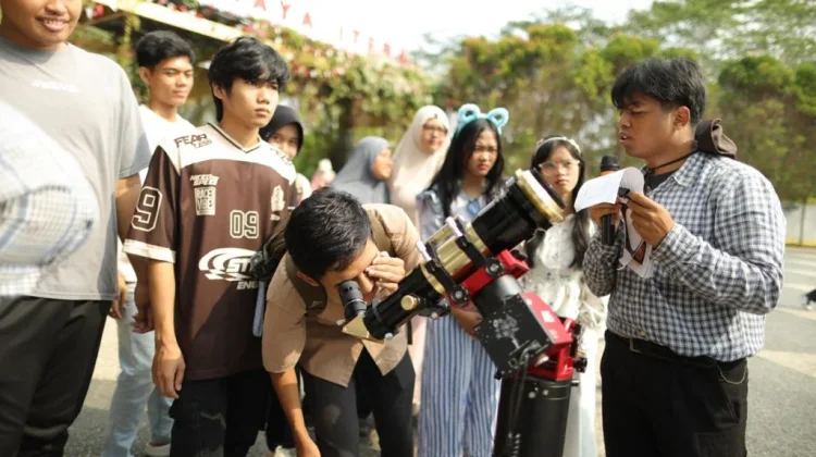 OAIL Ajak Warga Amati Matahari lewat Teleskop