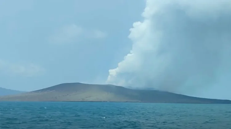 Pemprov Lampung Pantau Penyebaran Abu Vulkanik Anak Krakatau
