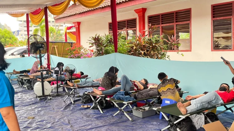 Yayasan Marga Tong Lampung Gelar Donor Darah dan Bagikan Sembako